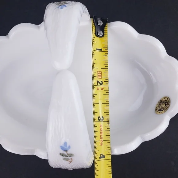 Westmoreland Milk Glass Basket Roses and Blue Vine Grapes Candy Dish Vintage - Picture 13 of 16